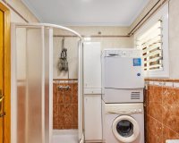 Resale - Apartment - Torrevieja - Paseo maritimo
