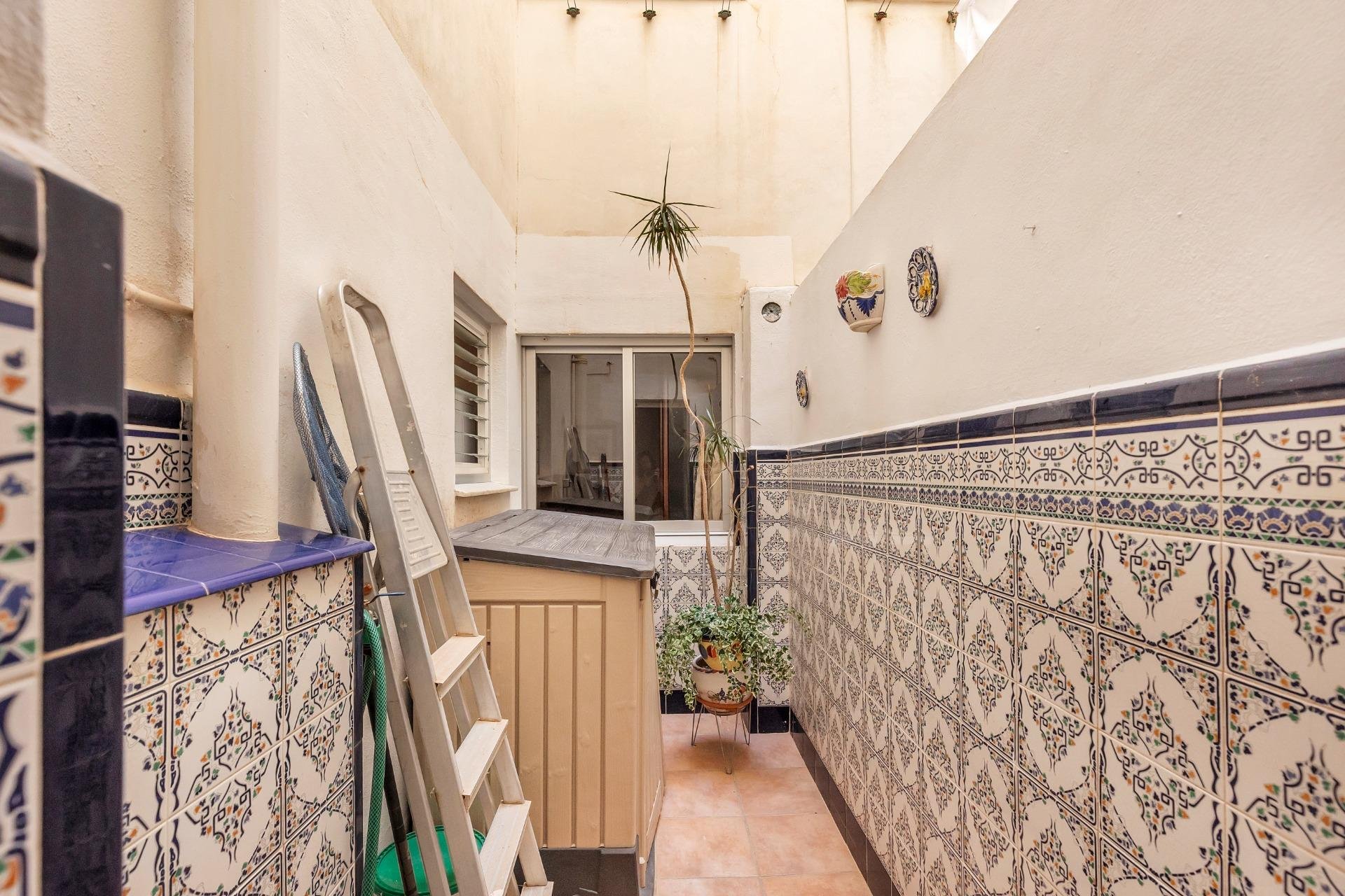 Resale - Apartment - Torrevieja - Paseo maritimo