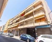 Resale - Apartment - Torrevieja - Paseo maritimo