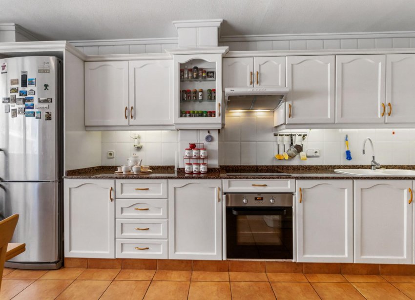 Resale - Apartment - Torrevieja - Piscinas naturales