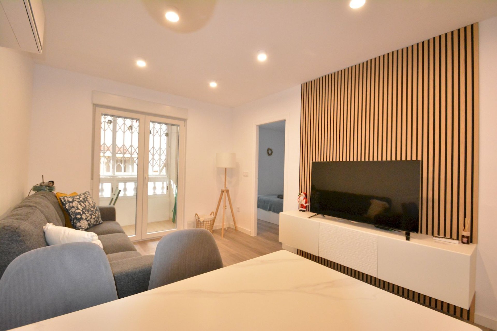 Resale - Apartment - Torrevieja - Playa Acequion