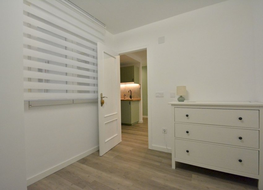 Resale - Apartment - Torrevieja - Playa Acequion