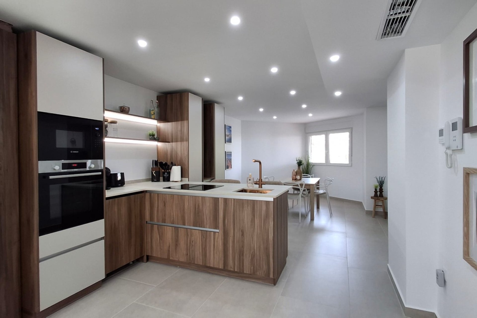 Resale - Apartment - Torrevieja - Playa Acequion