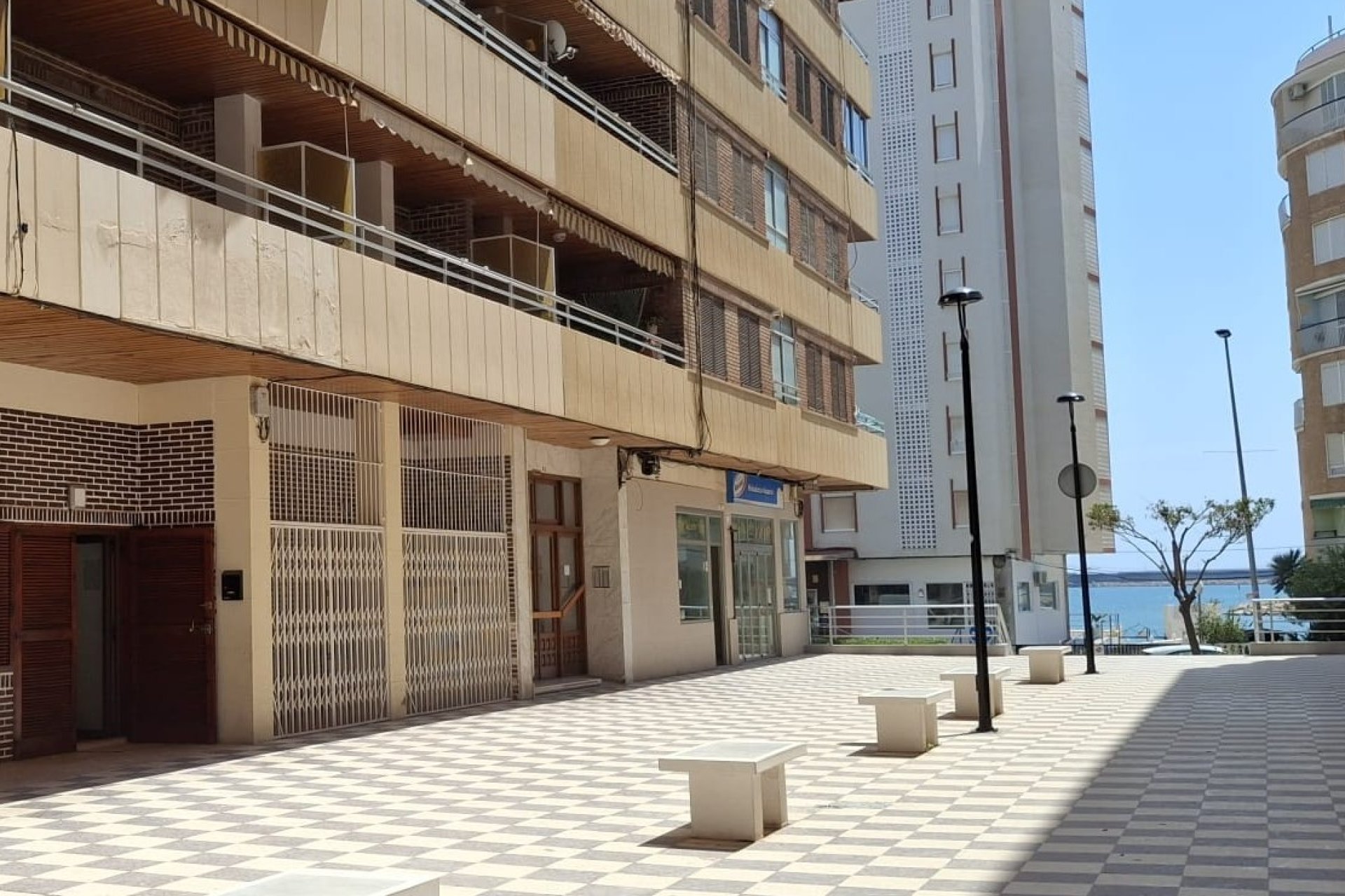 Resale - Apartment - Torrevieja - Playa Acequion