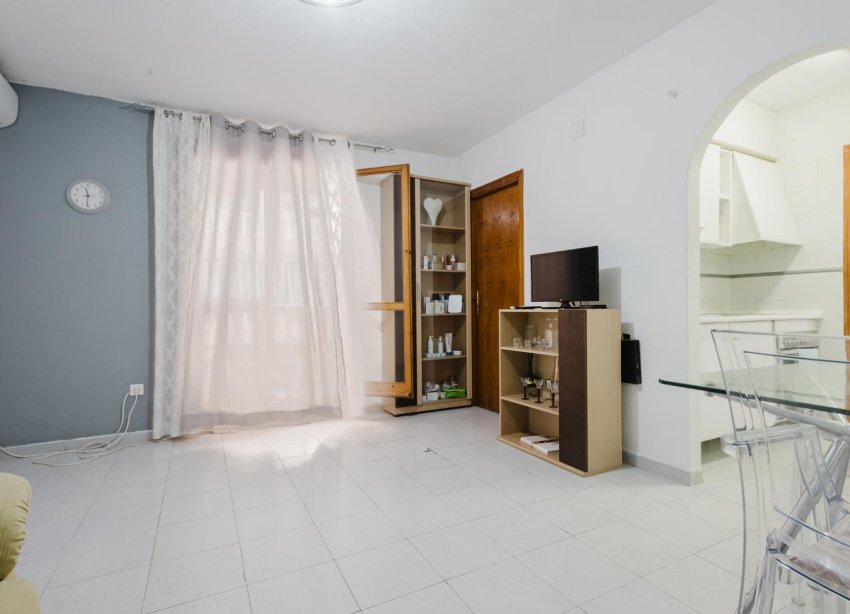 Resale - Apartment - Torrevieja - Playa de La Acequion