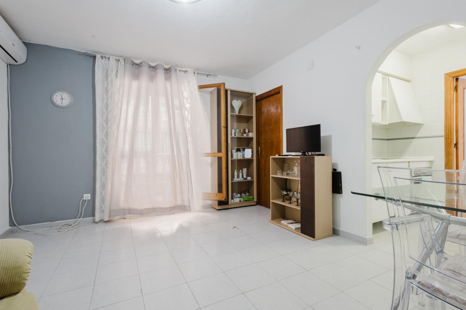 Resale - Apartment - Torrevieja - Playa de La Acequion