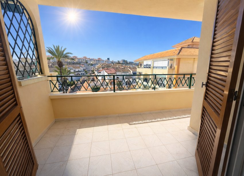 Resale - Apartment - Torrevieja - PLAYA DE LA MATA