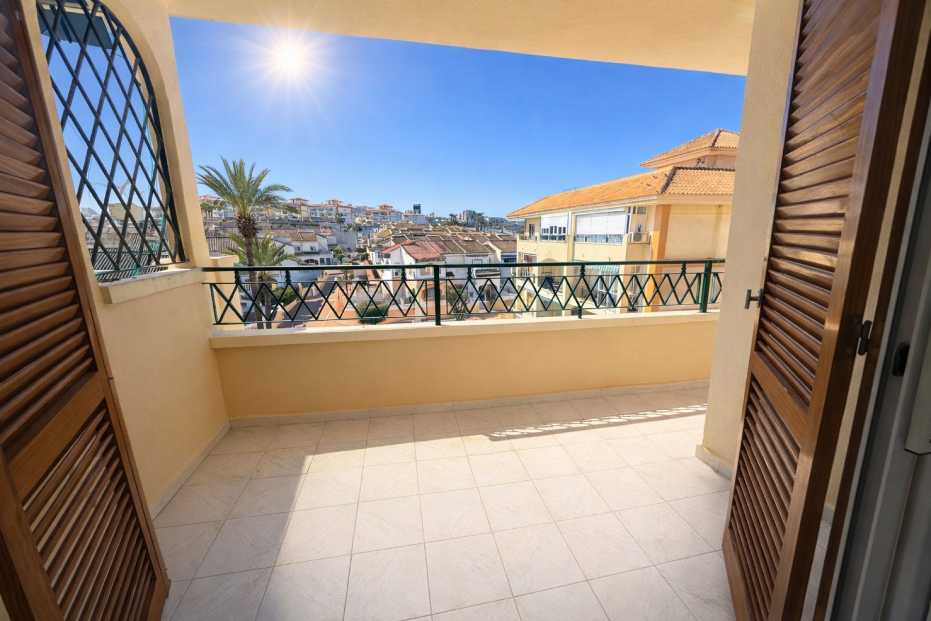 Resale - Apartment - Torrevieja - PLAYA DE LA MATA