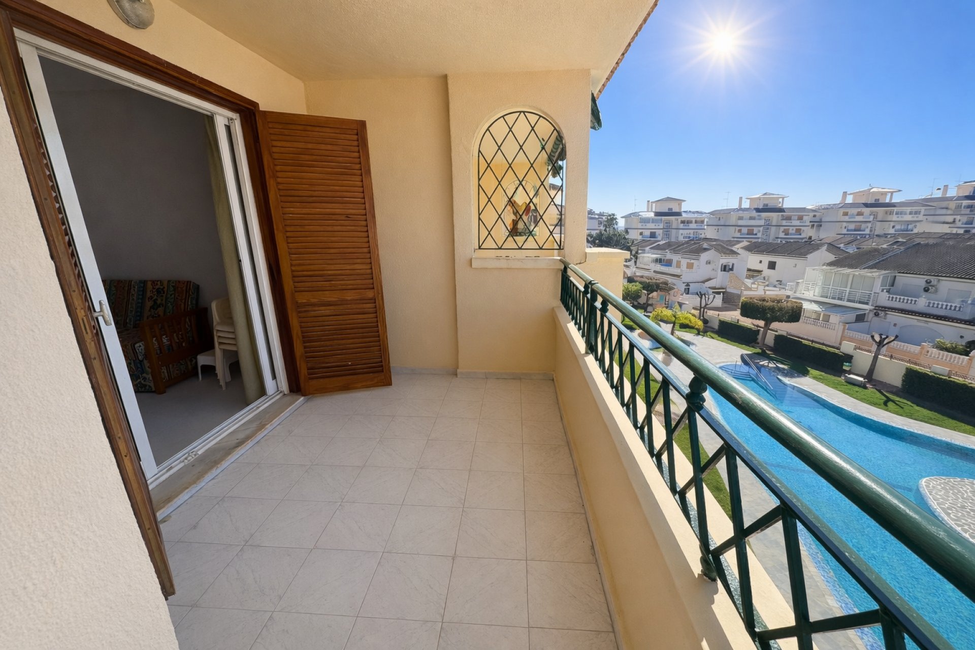 Resale - Apartment - Torrevieja - PLAYA DE LA MATA