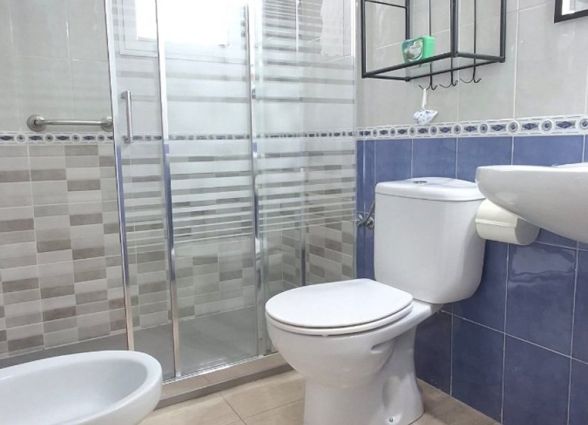 Resale - Apartment - Torrevieja - Playa de la mata