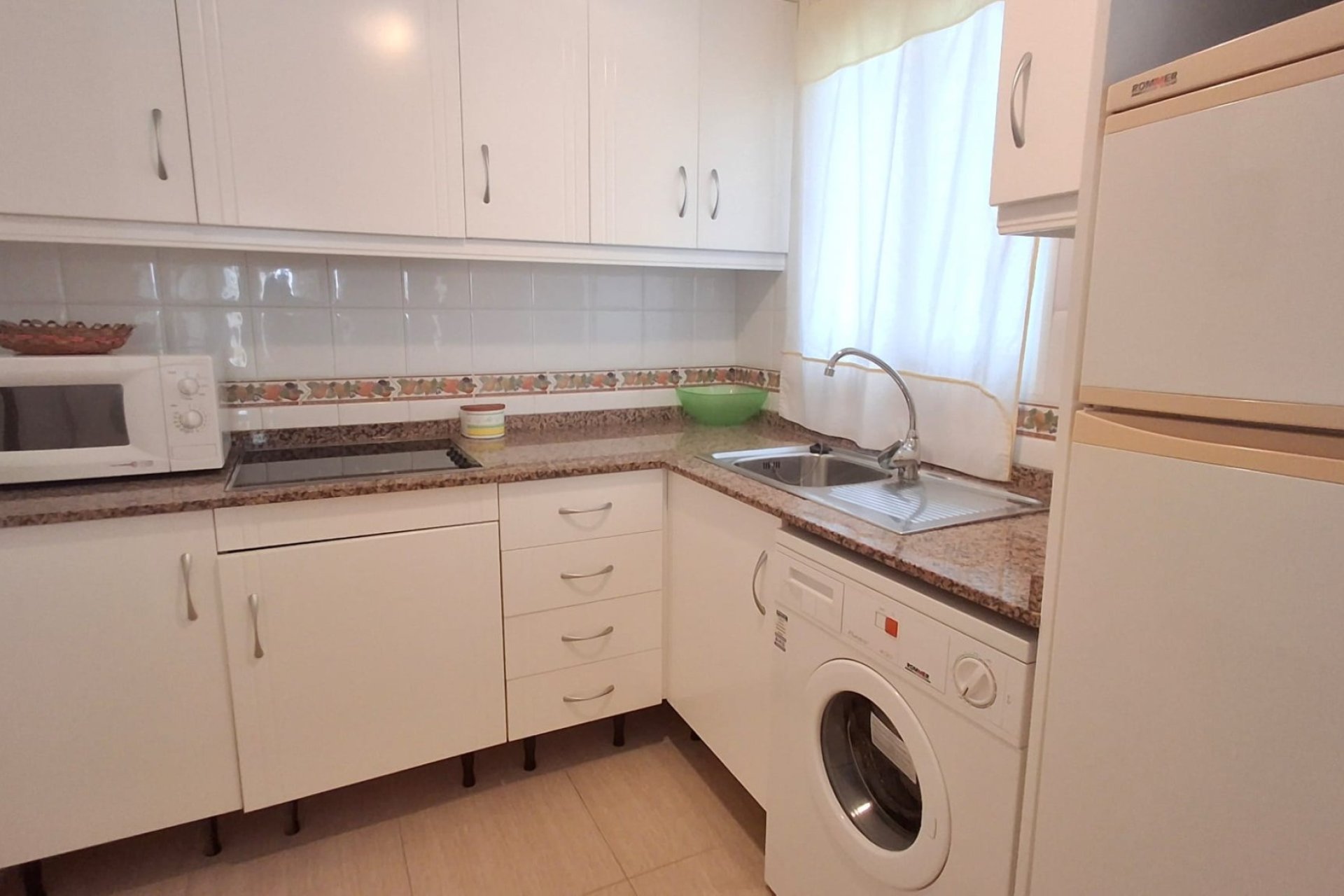 Resale - Apartment - Torrevieja - Playa de la mata