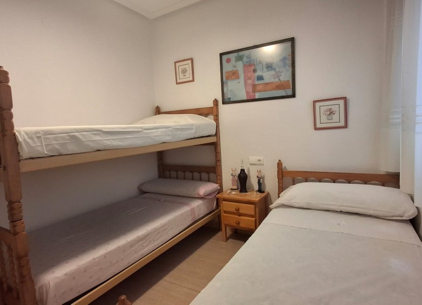Resale - Apartment - Torrevieja - Playa de la mata