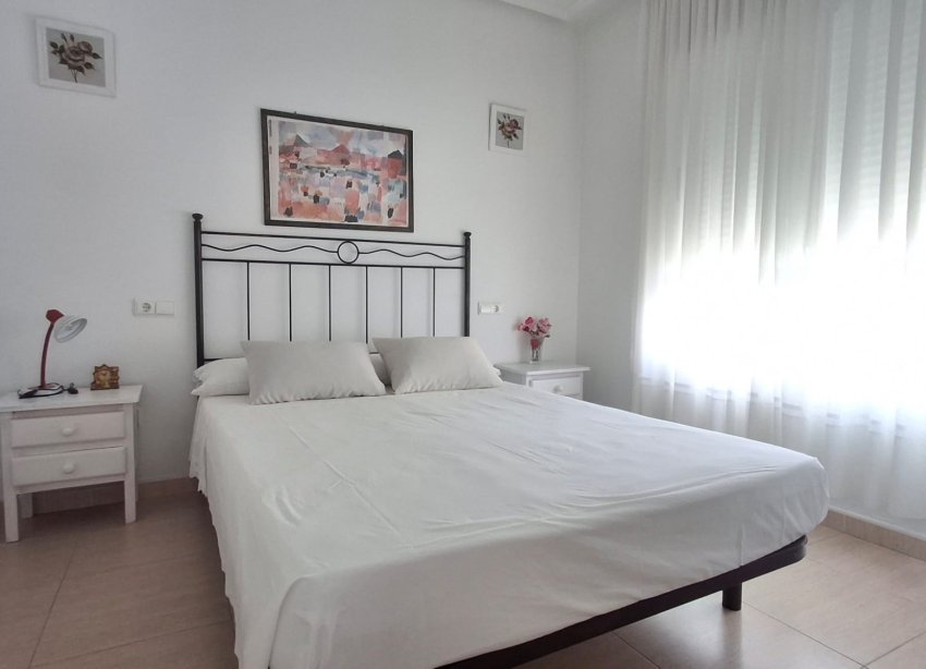 Resale - Apartment - Torrevieja - Playa de la mata