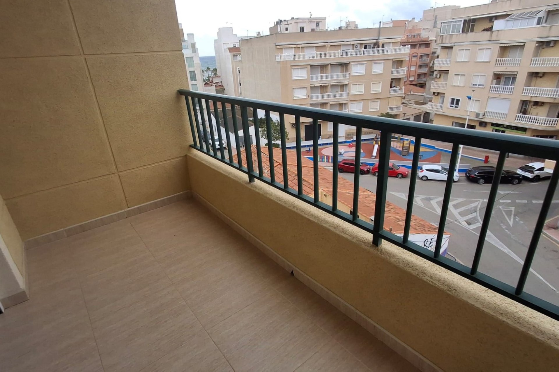 Resale - Apartment - Torrevieja - Playa de la mata