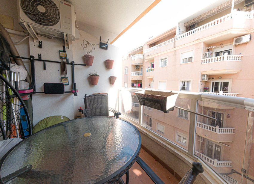 Resale - Apartment - Torrevieja - Playa de Los Locos-Curva del Palangre