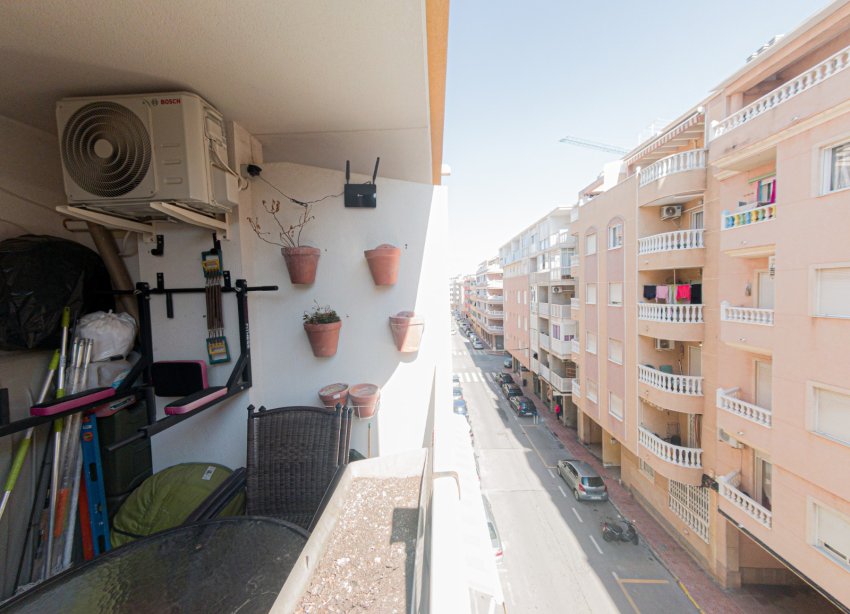 Resale - Apartment - Torrevieja - Playa de Los Locos-Curva del Palangre