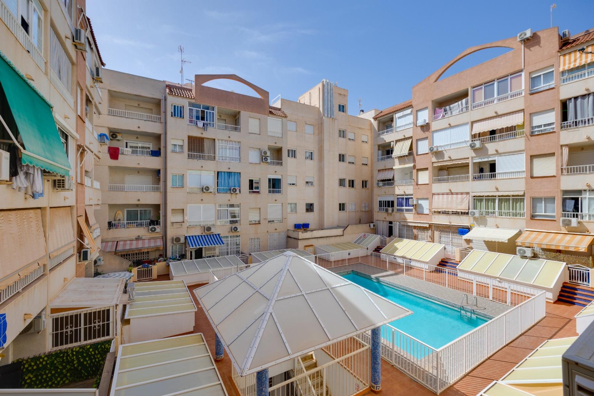 Resale - Apartment - Torrevieja - Playa de Los Locos-Curva del Palangre
