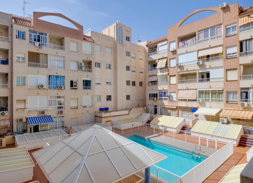 Resale - Apartment - Torrevieja - Playa de Los Locos-Curva del Palangre