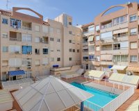 Resale - Apartment - Torrevieja - Playa de Los Locos-Curva del Palangre