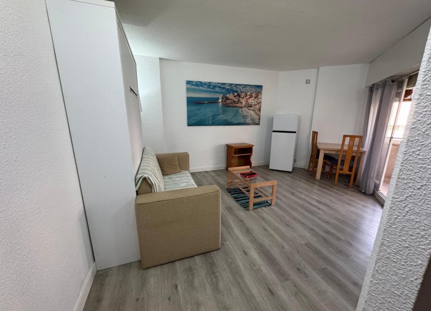 Resale - Apartment - Torrevieja - Playa de Los Locos-Curva del Palangre