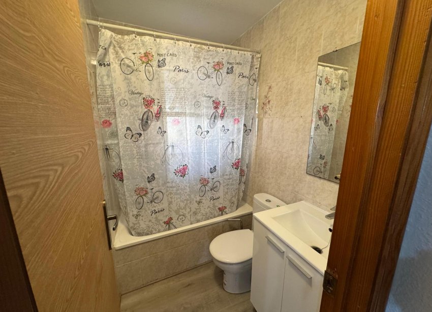 Resale - Apartment - Torrevieja - Playa de Los Locos-Curva del Palangre