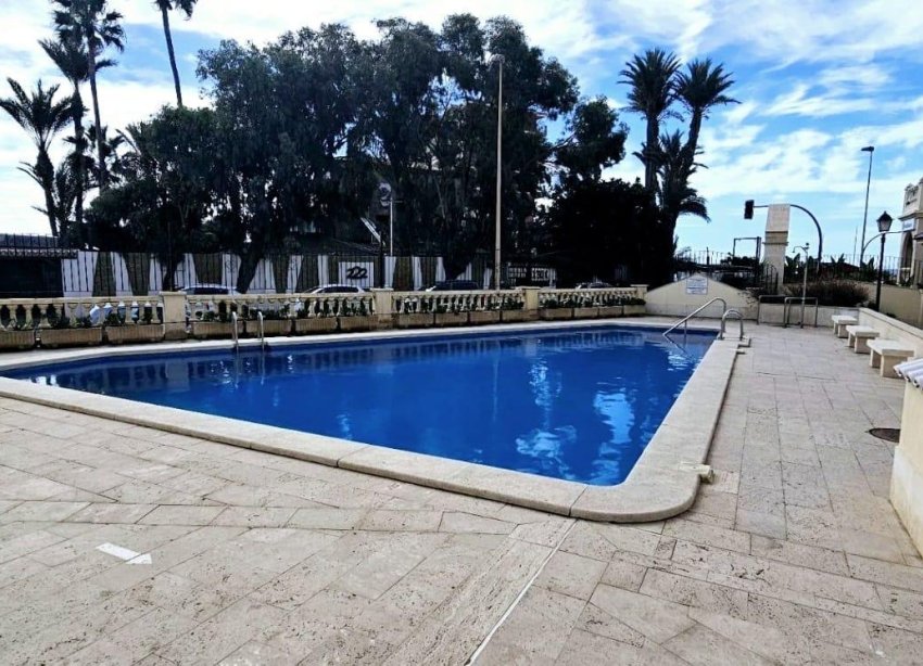 Resale - Apartment - Torrevieja - Playa de los locos