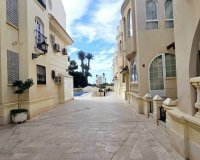 Resale - Apartment - Torrevieja - Playa de los locos