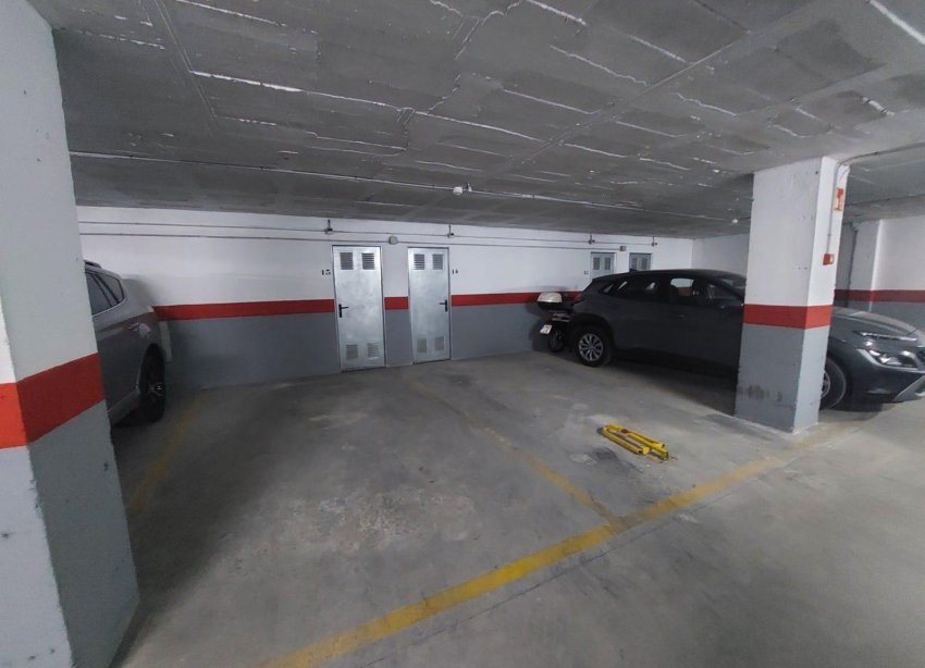 Resale - Apartment - Torrevieja - Playa de los Locos