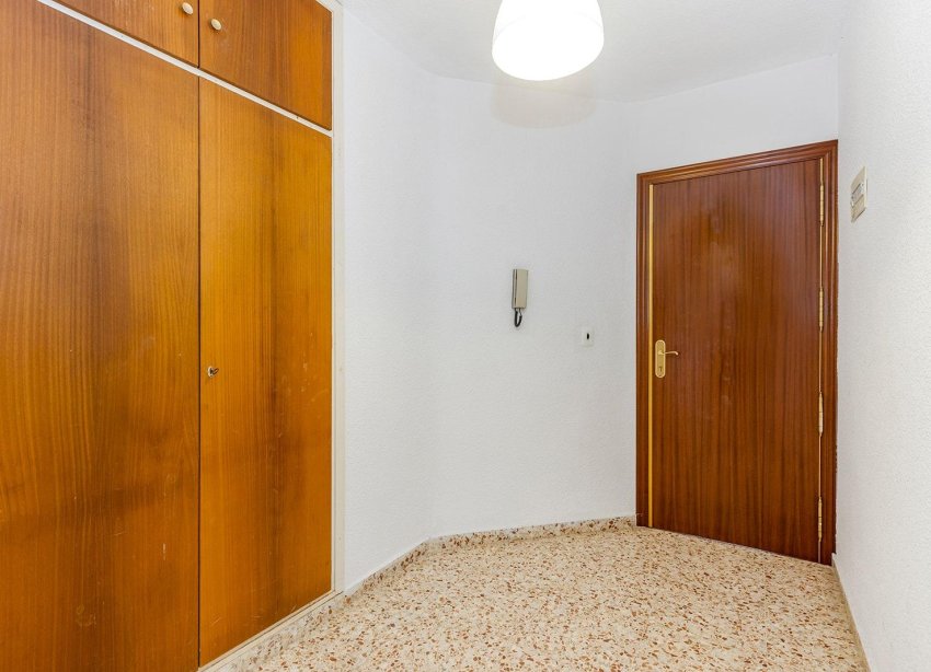 Resale - Apartment - Torrevieja - Playa de los locos