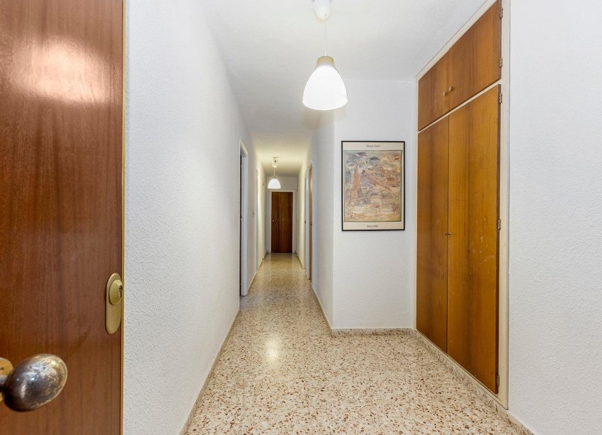 Resale - Apartment - Torrevieja - Playa de los locos