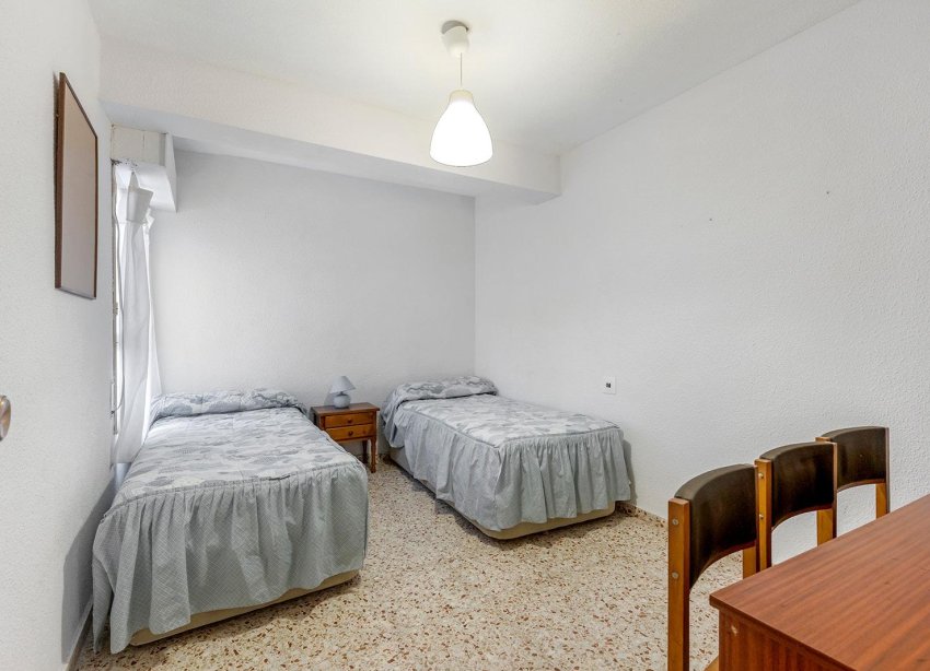 Resale - Apartment - Torrevieja - Playa de los locos