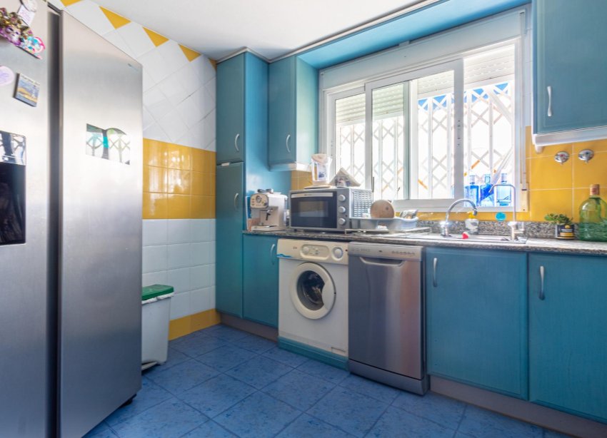 Resale - Apartment - Torrevieja - Playa de los locos