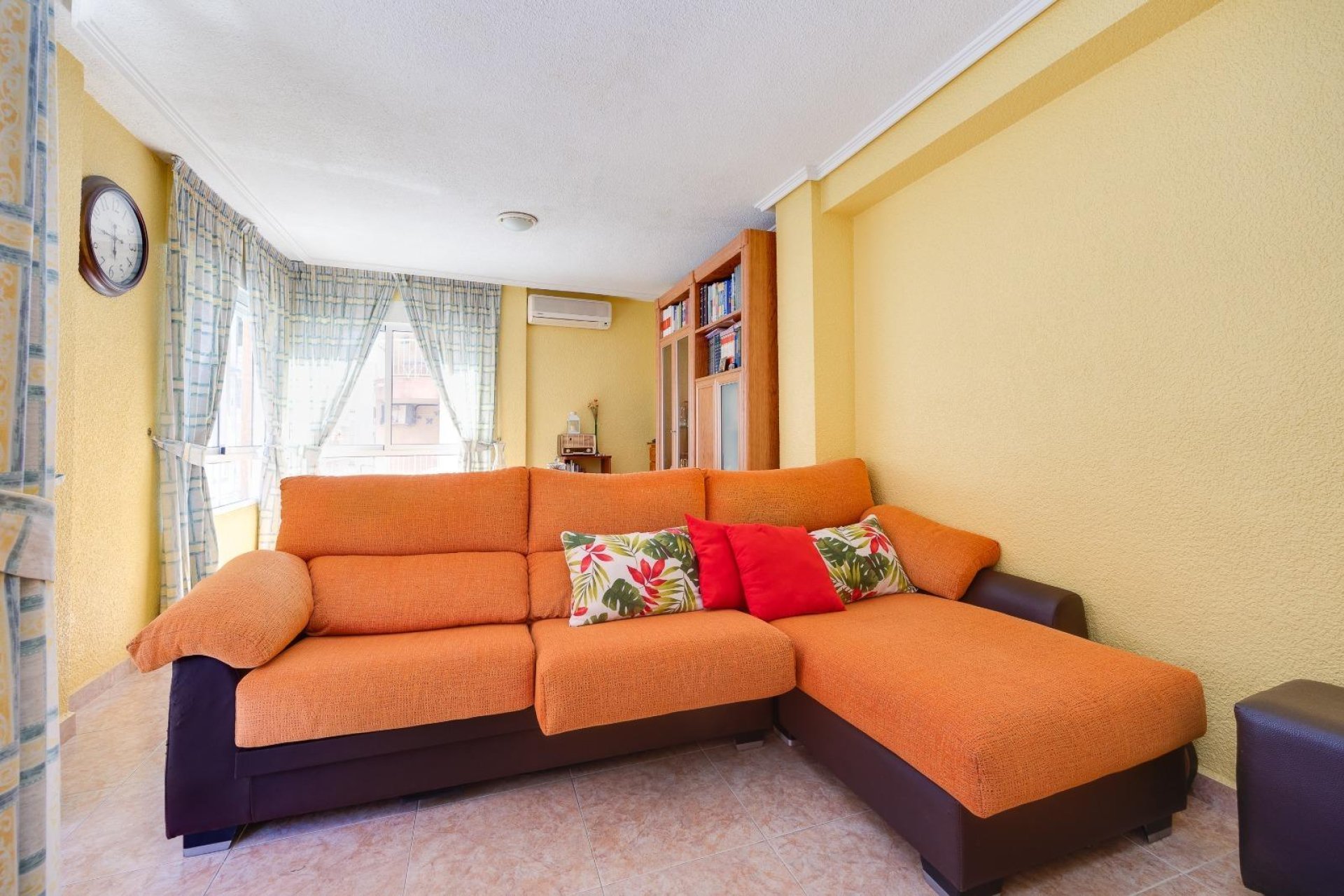 Resale - Apartment - Torrevieja - Playa de los locos