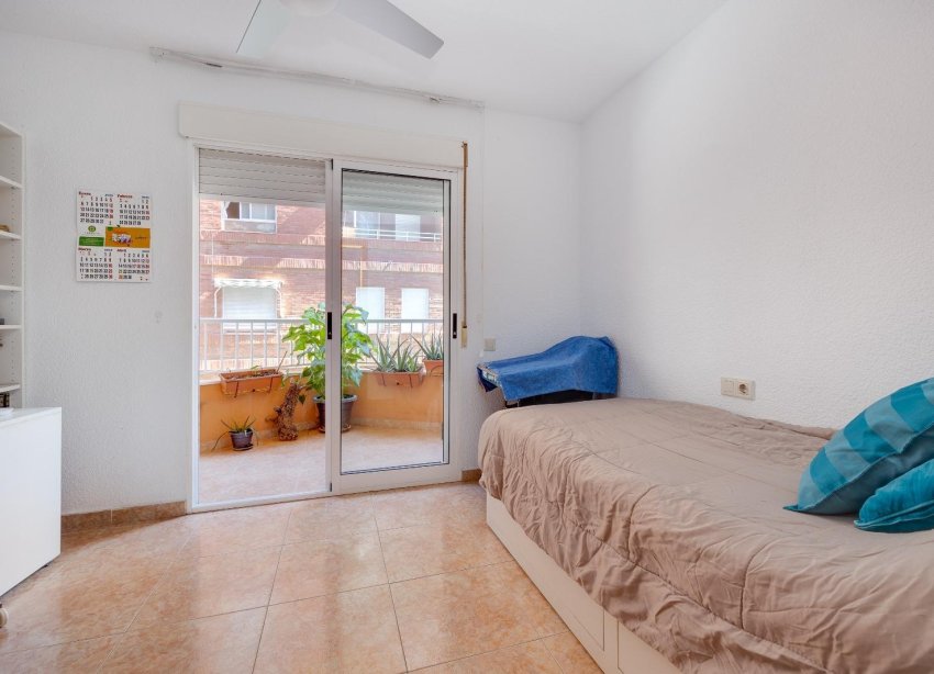 Resale - Apartment - Torrevieja - Playa de los locos