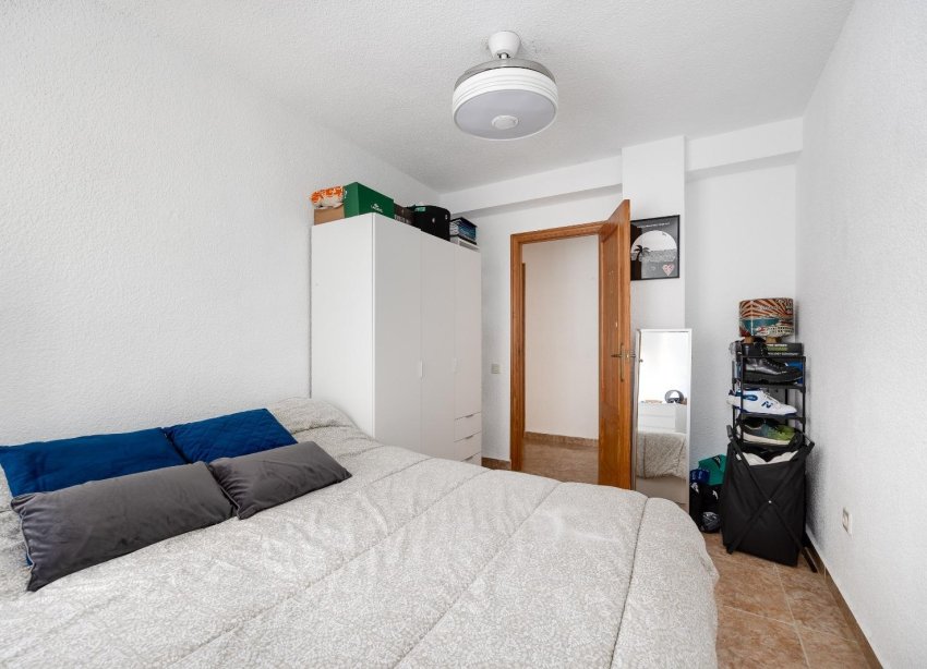 Resale - Apartment - Torrevieja - Playa de los locos