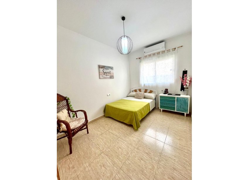 Resale - Apartment - Torrevieja - Playa de los Locos