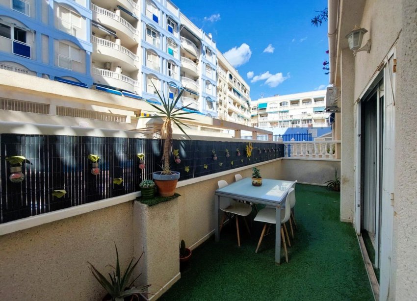 Resale - Apartment - Torrevieja - Playa de los Locos