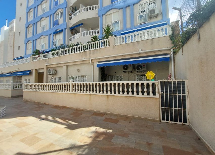 Resale - Apartment - Torrevieja - Playa de los Locos