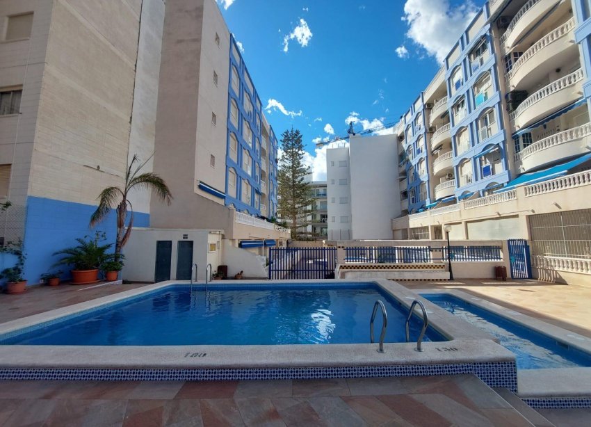 Resale - Apartment - Torrevieja - Playa de los Locos