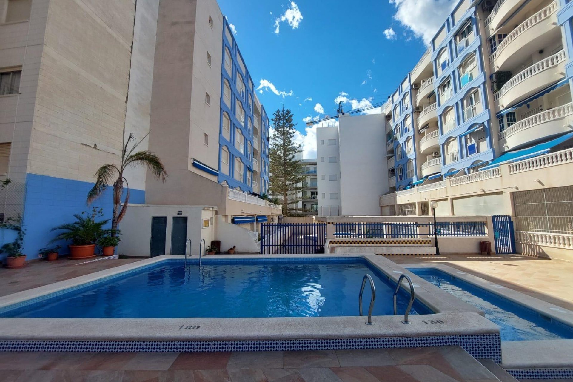 Resale - Apartment - Torrevieja - Playa de los Locos