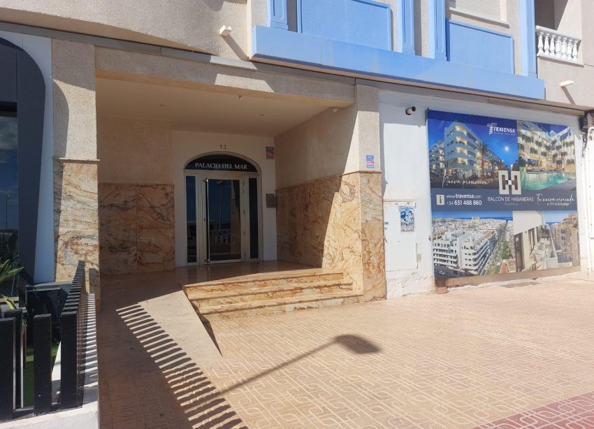 Resale - Apartment - Torrevieja - Playa de los Locos