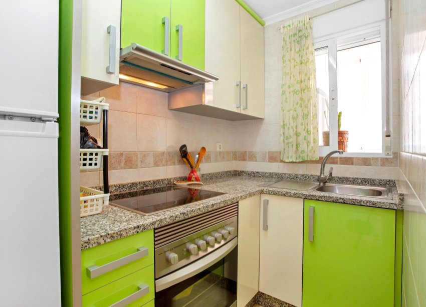 Resale - Apartment - Torrevieja - Playa de los locos