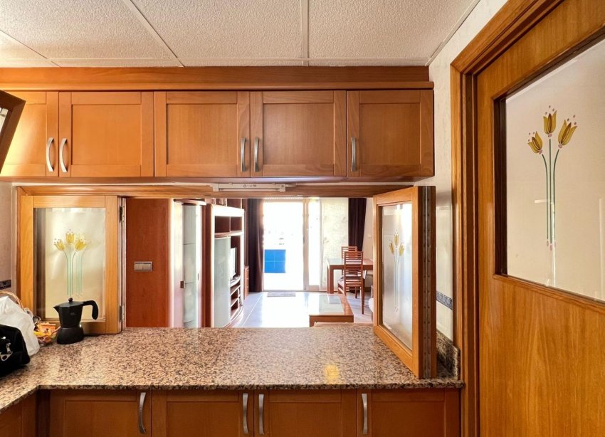 Resale - Apartment - Torrevieja - Playa de los locos