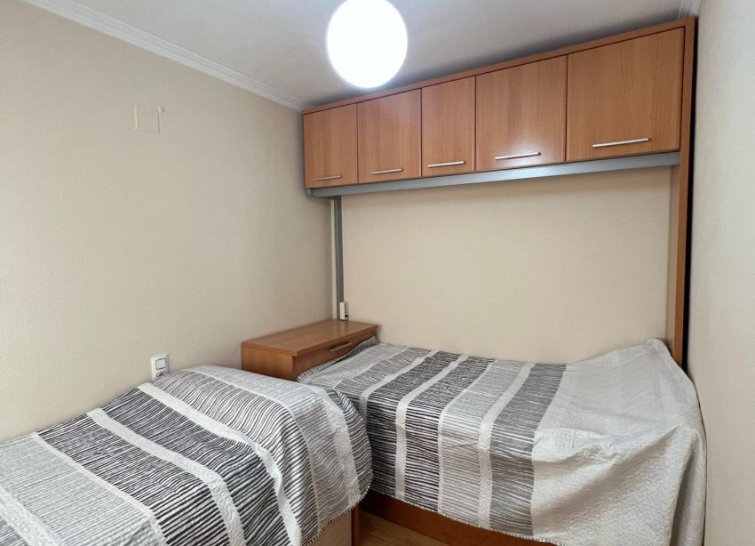 Resale - Apartment - Torrevieja - Playa de los locos