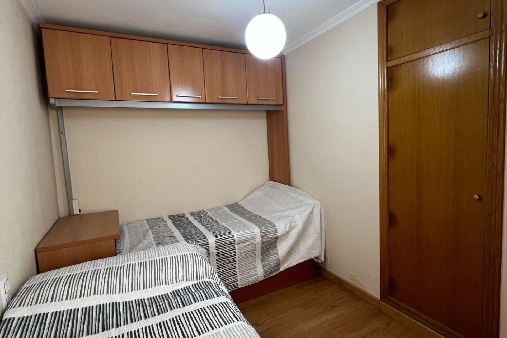 Resale - Apartment - Torrevieja - Playa de los locos