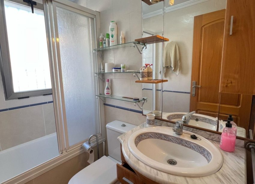 Resale - Apartment - Torrevieja - Playa de los locos