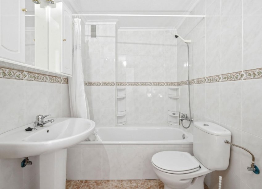 Resale - Apartment - Torrevieja - Playa de los locos