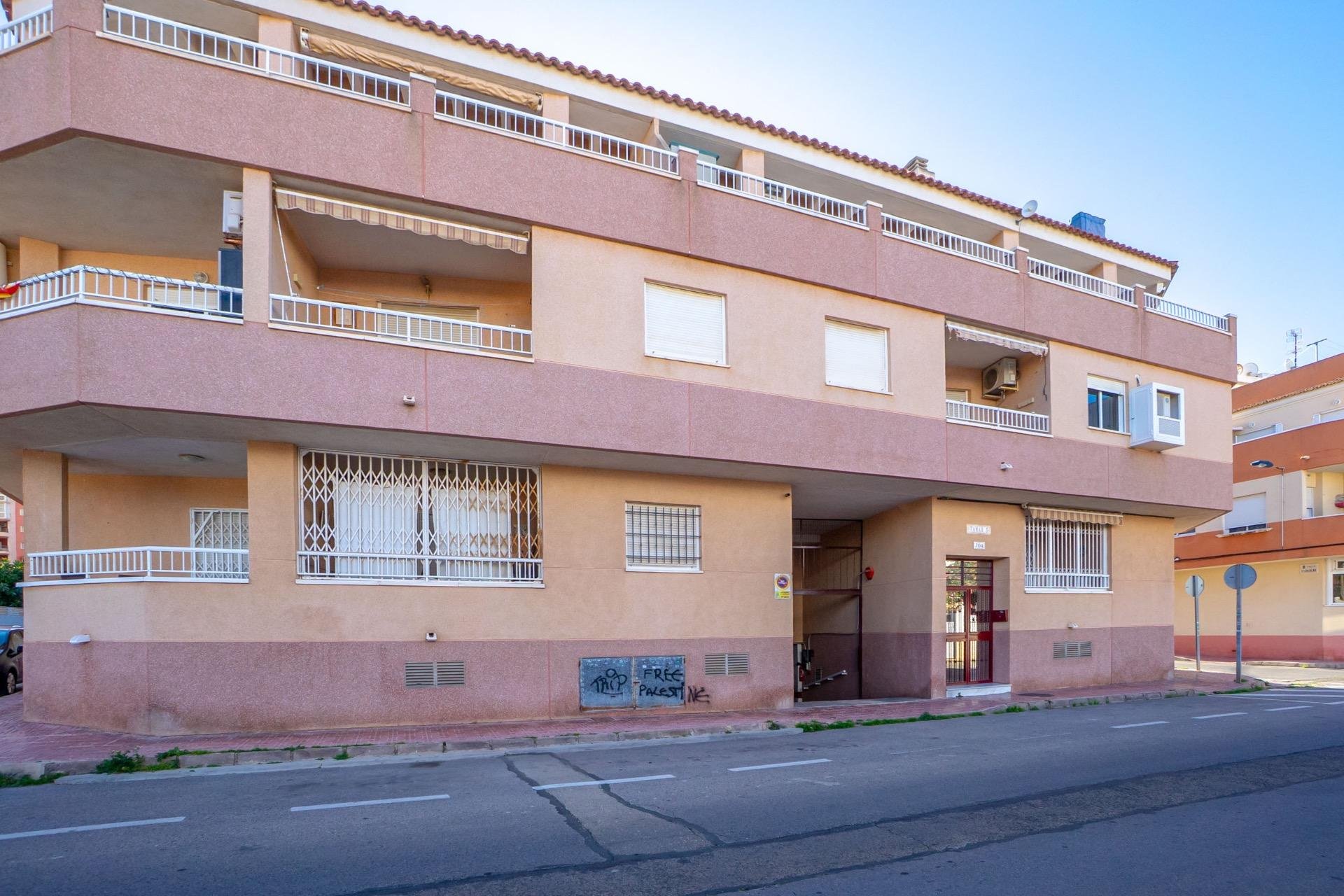 Resale - Apartment - Torrevieja - Playa de los locos