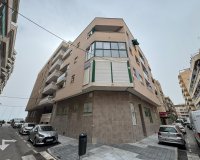 Resale - Apartment - Torrevieja - Playa de los locos