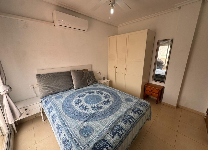 Resale - Apartment - Torrevieja - Playa de los locos